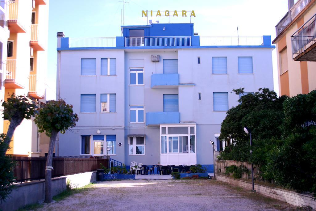 Hotel Niagara Marotta Exteriör bild